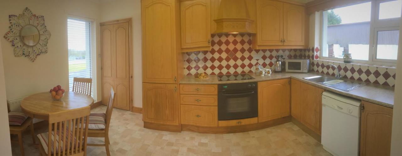 The Gables Apartment Knock  Ngoại thất bức ảnh